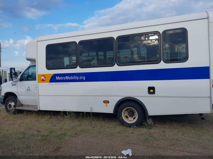 2018 Ford E-450 Cutaway VIN: 1FDFE4FS7JDC37909 Lot: 43250576