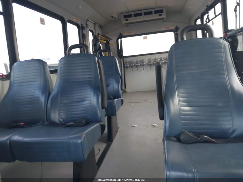 2018 Ford E-450 Cutaway VIN: 1FDFE4FS7JDC37909 Lot: 43250576