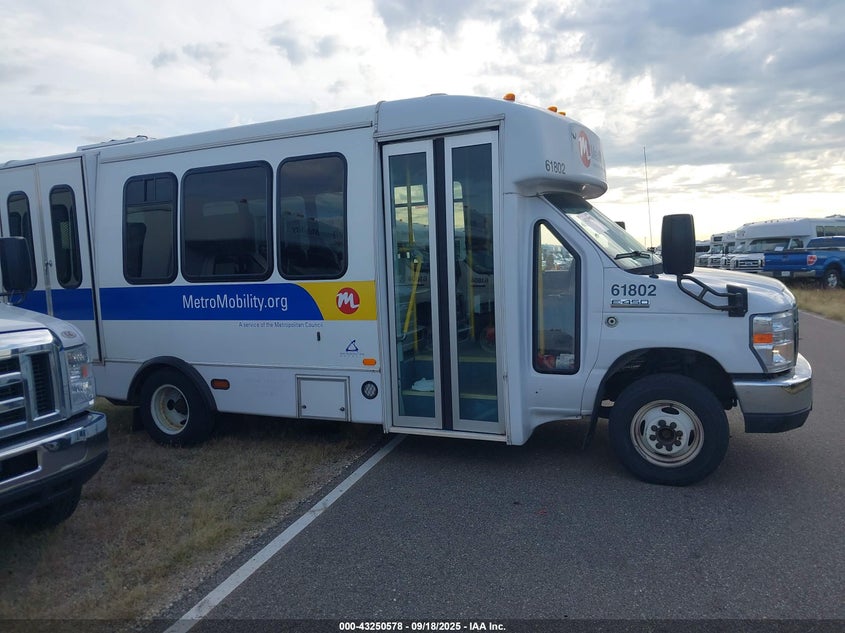 2019 Ford E-450 Cutaway VIN: 1FDFE4FS6KDC56176 Lot: 43250578