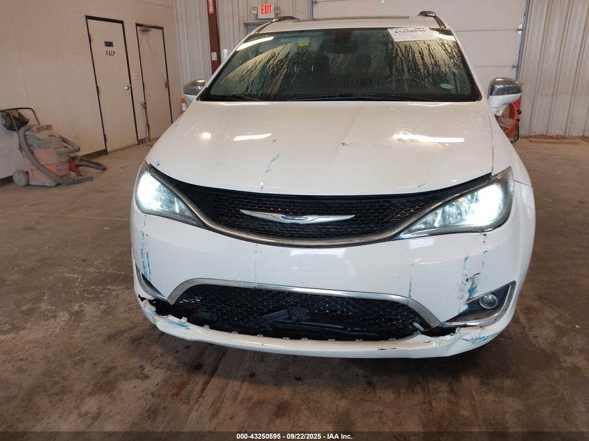 2019 Chrysler Pacifica Limited VIN: 2C4RC1GG6KR655411 Lot: 43250595