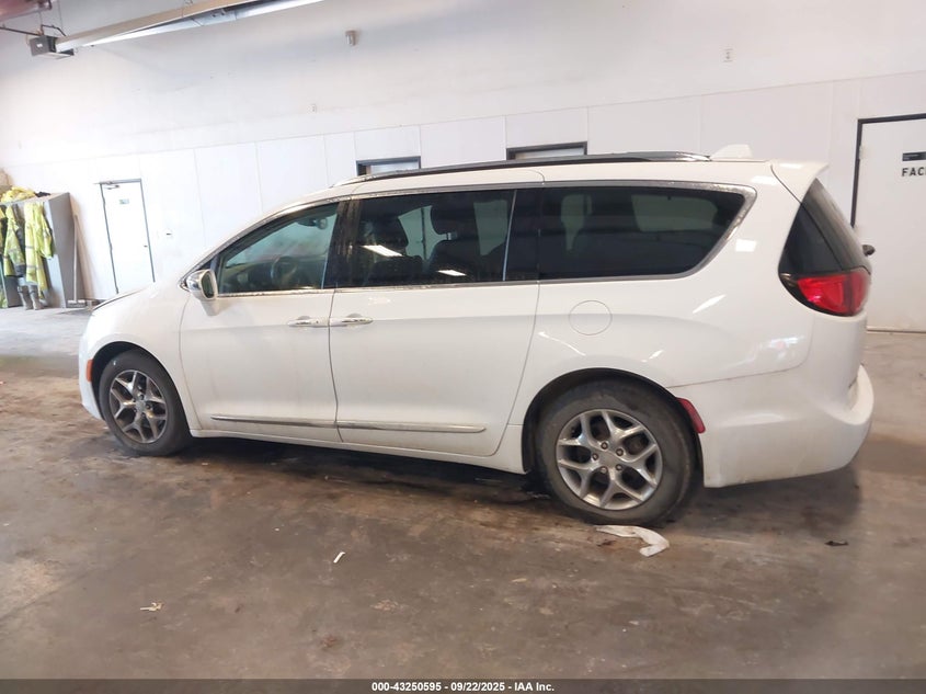 2019 Chrysler Pacifica Limited VIN: 2C4RC1GG6KR655411 Lot: 43250595