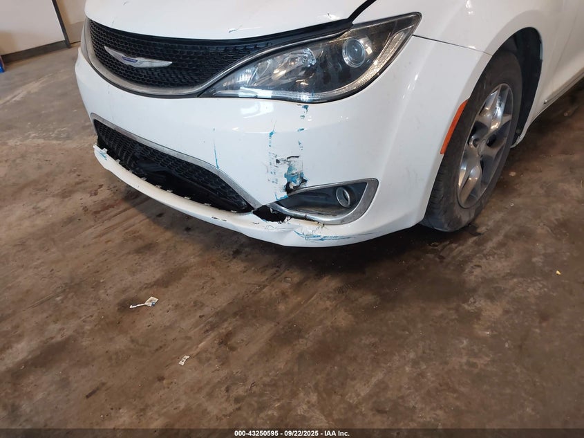 2019 Chrysler Pacifica Limited VIN: 2C4RC1GG6KR655411 Lot: 43250595