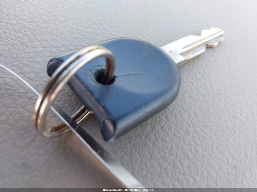 2007 Ford F-150 Lariat/Stx/Xl/Xlt VIN: 1FTPX12V77KC41013 Lot: 43250599