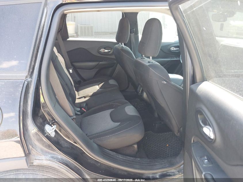 2017 Jeep Cherokee Altitude 4X4 VIN: 1C4PJMAB2HW560825 Lot: 43250646