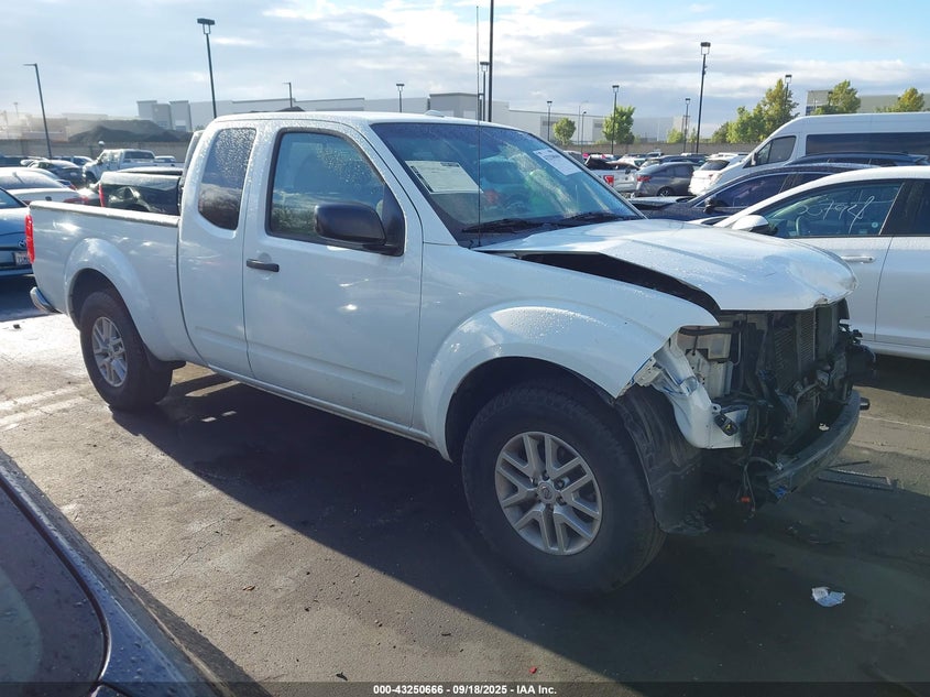 2015 NISSAN FRONTIER SV-I4 - 1N6BD0CT9FN732140