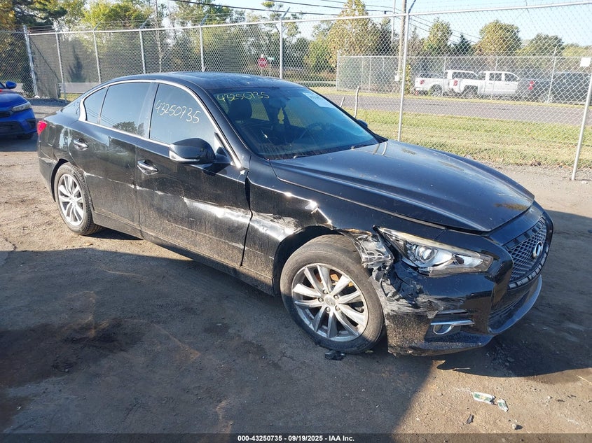 INFINITI Q50 PREMIUM