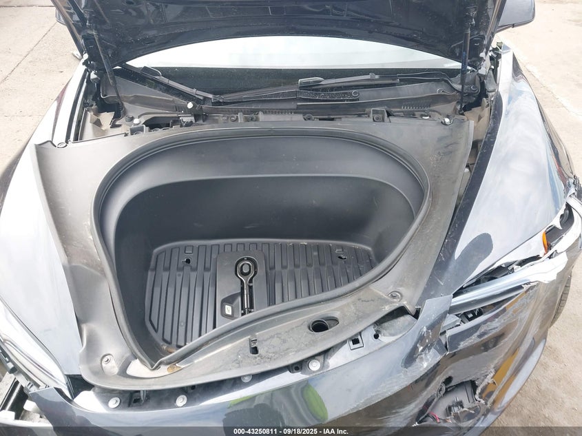 2025 Tesla Model 3 Long Range Rear-Wheel Drive VIN: 5YJ3E1EA1SF916213 Lot: 43250811