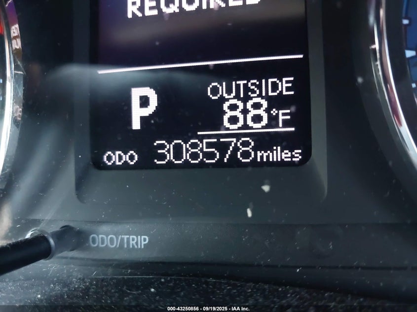 2017 Toyota Corolla Le VIN: 5YFBURHE6HP734385 Lot: 43250856