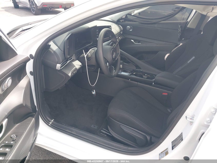 2025 HYUNDAI ELANTRA HYBRID BLUE KMHLM4DJXSU167453