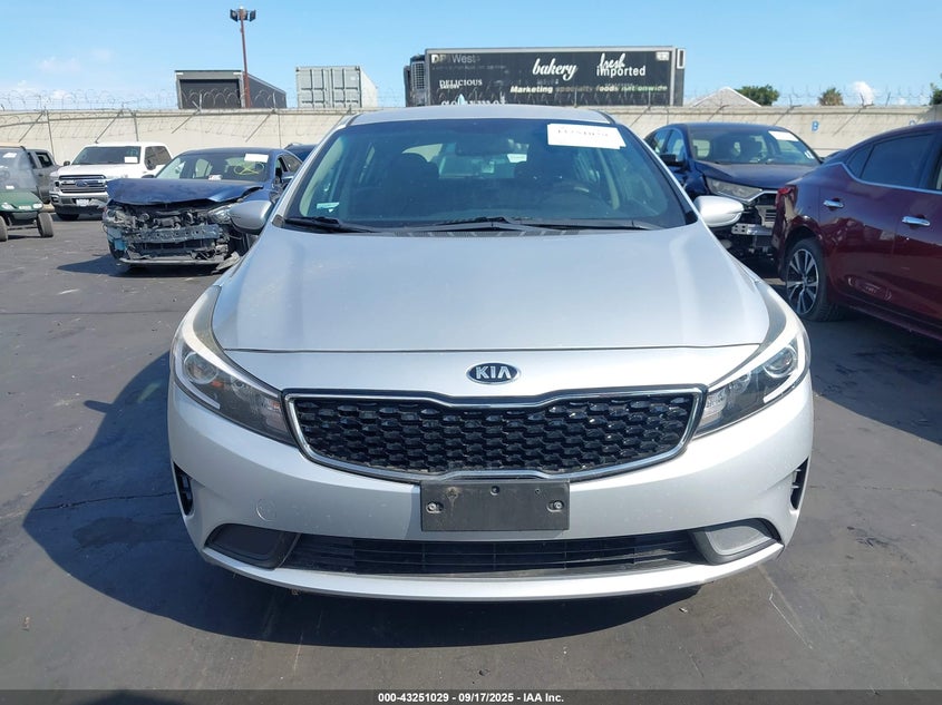 2017 KIA FORTE LX - KNAFK5A81H5680735