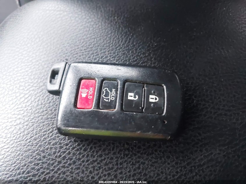 2018 TOYOTA RAV4 XLE - 2T3RFREVXJW809193