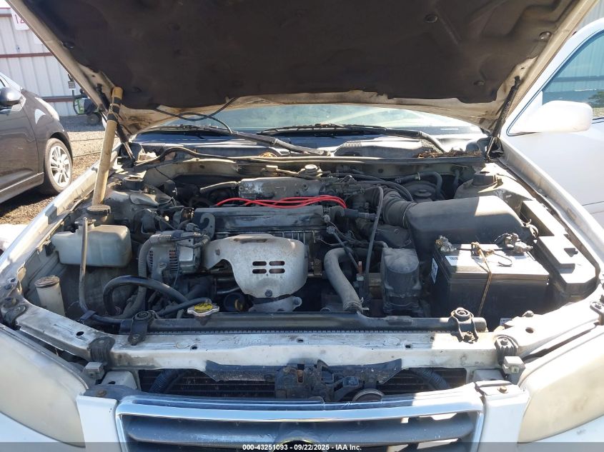 2000 Toyota Camry Le VIN: JT2BG22K4Y0462645 Lot: 43251093