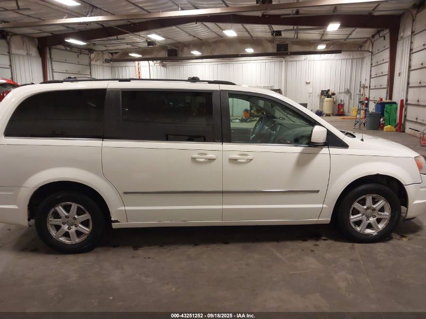 2009 Chrysler Town & Country Touring VIN: 2A8HR54119R577639 Lot: 43251252