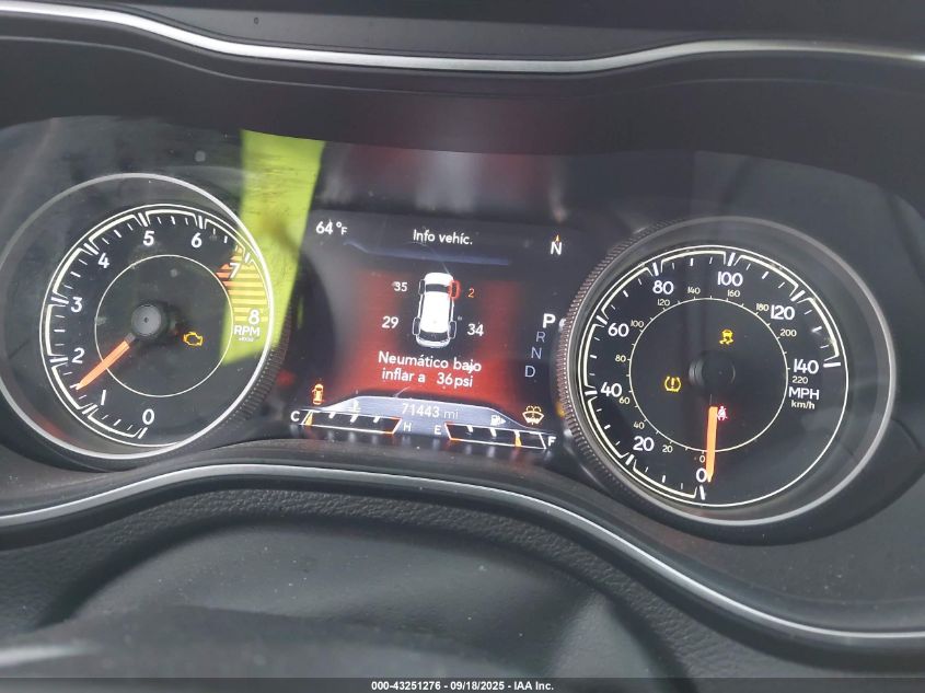 2019 Jeep Cherokee Trailhawk 4X4 VIN: 1C4PJMBX6KD153846 Lot: 43251276