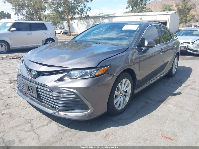 4T1C11AK9PU802769 2023 TOYOTA CAMRY photo no. 2