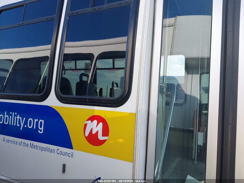 2019 Ford E-450 Cutaway VIN: 1FDFE4FS3KDC31008 Lot: 43251381