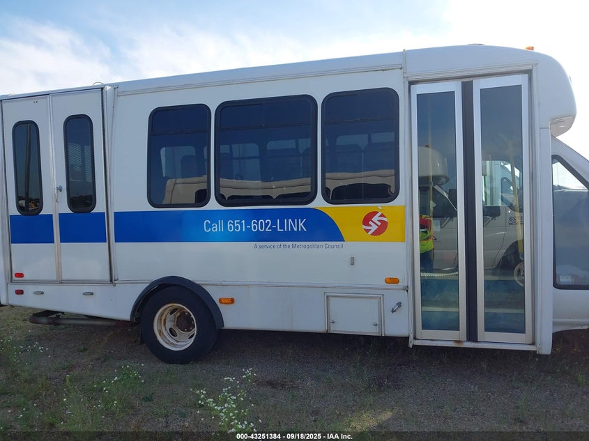 2016 Ford E-450 Cutaway VIN: 1FDFE4FS8GDC55067 Lot: 43251384