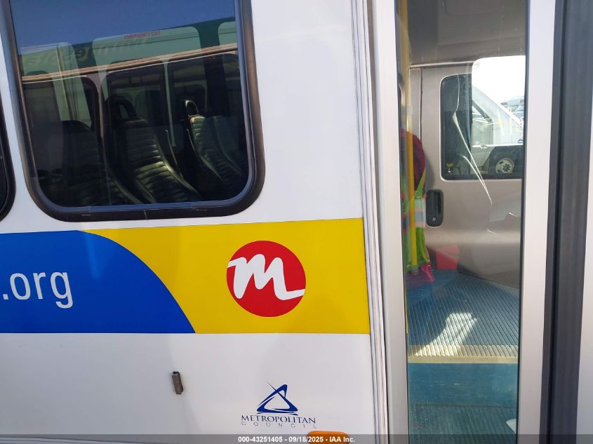 2019 Ford E-450 Cutaway VIN: 1FDFE4FS3KDC56166 Lot: 43251405