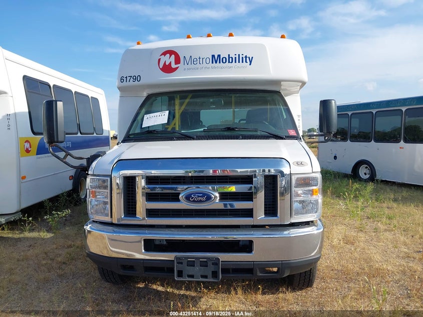 2019 Ford E-450 Cutaway VIN: 1FDFE4FS9KDC56141 Lot: 43251414