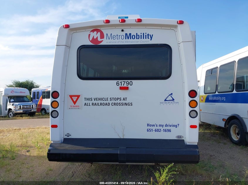 2019 Ford E-450 Cutaway VIN: 1FDFE4FS9KDC56141 Lot: 43251414