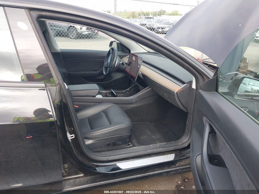 5YJ3E1EB6JF179842 2018 TESLA MODEL 3 photo no. 5