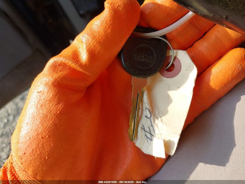 2002 GMC Yukon Xl 1500 Slt VIN: 3GKEC16Z52G340692 Lot: 43251555