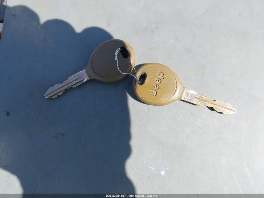 2007 Jeep Compass Sport VIN: 1J8FT47037D386147 Lot: 43251557