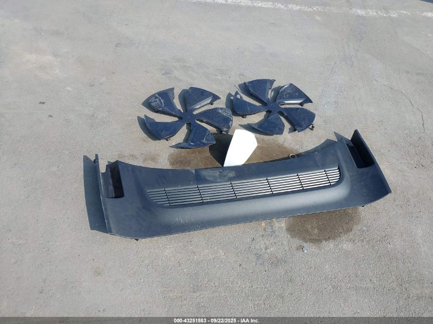 2026 Tesla Model Y Long Range Dual Motor All-Wheel Drive VIN: 7SAYGDED4TF374833 Lot: 43251583