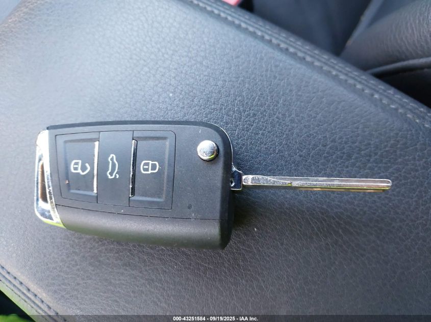 2016 Audi A3 1.8T Premium VIN: WAUA7GFF5G1056943 Lot: 43251584