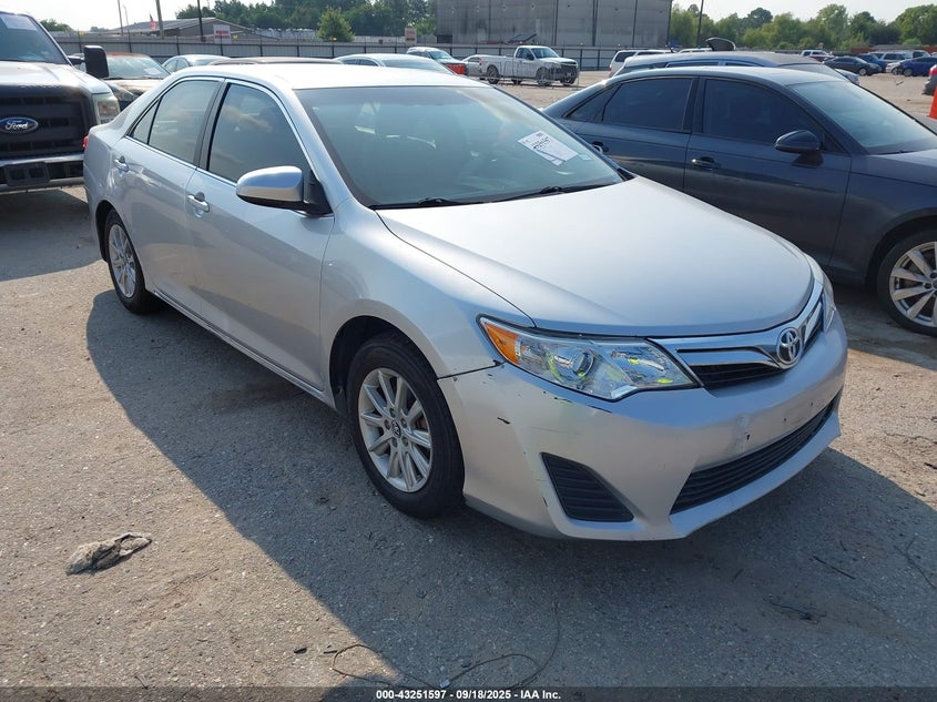 TOYOTA CAMRY LE