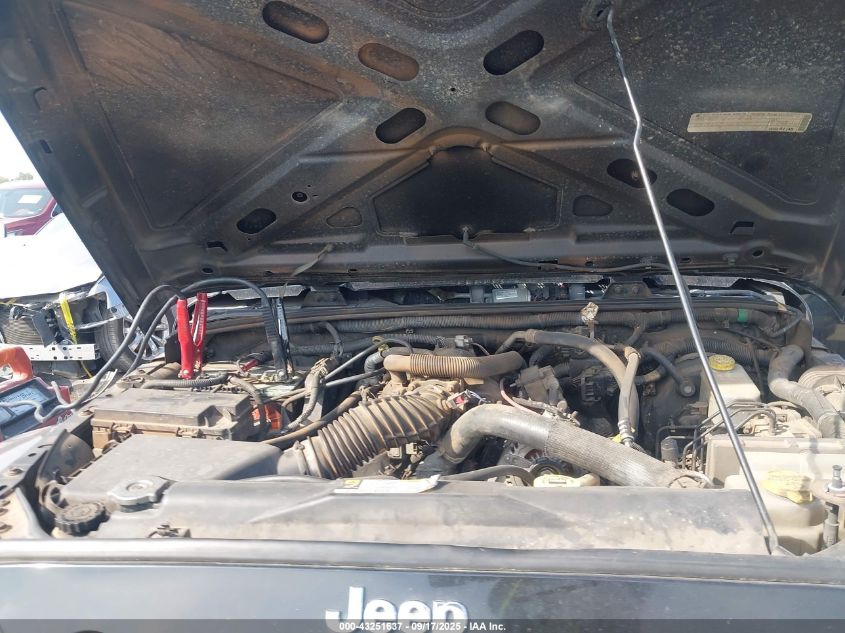 2008 Jeep Wrangler Unlimited Sahara VIN: 1J4GA59138L636744 Lot: 43251637