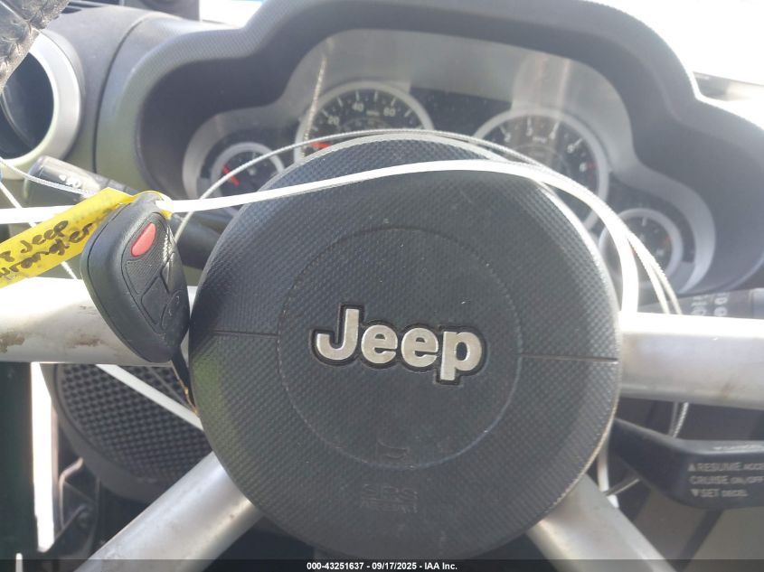 2008 Jeep Wrangler Unlimited Sahara VIN: 1J4GA59138L636744 Lot: 43251637