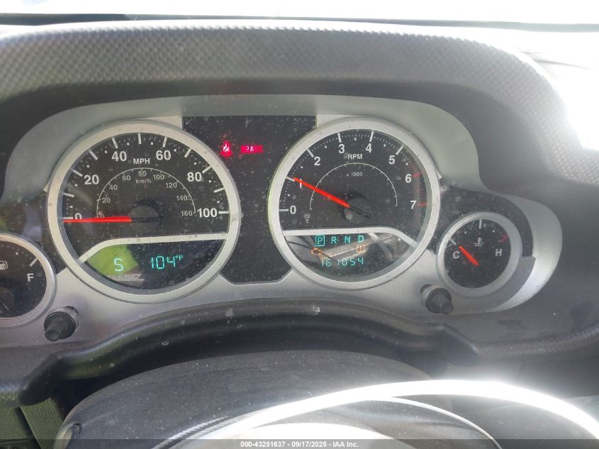 2008 Jeep Wrangler Unlimited Sahara VIN: 1J4GA59138L636744 Lot: 43251637