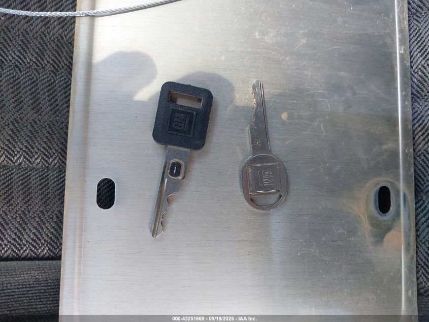 1998 Chevrolet Camaro VIN: 2G1FP22KXW2106066 Lot: 43251669