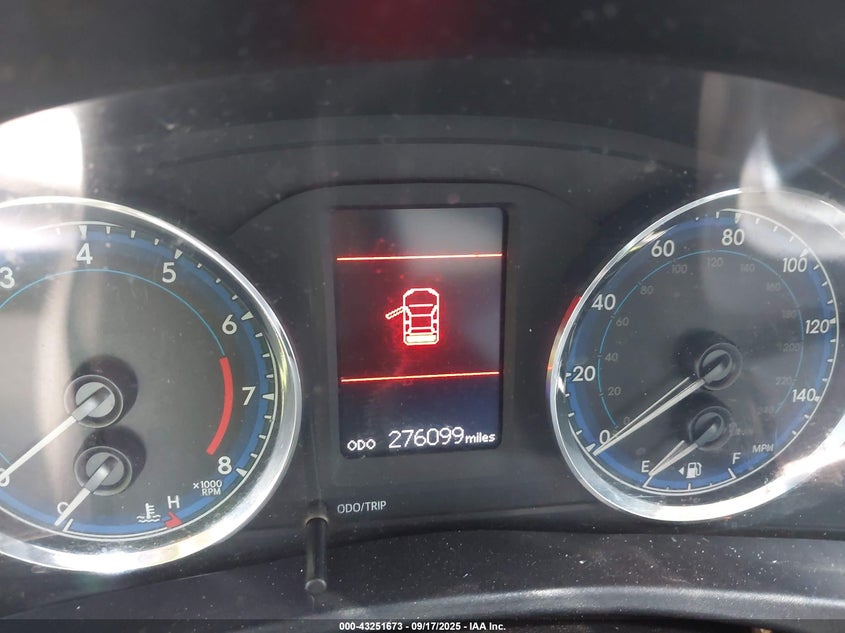 2017 Toyota Corolla Le VIN: 2T1BURHE2HC748736 Lot: 43251673