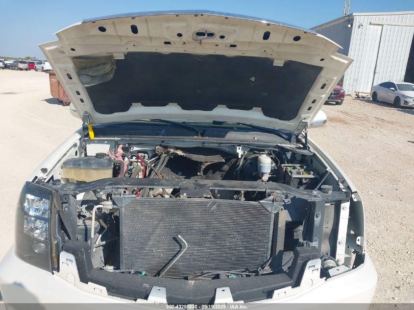 2007 Cadillac Escalade Standard VIN: 1GYEC63877R414474 Lot: 43251830