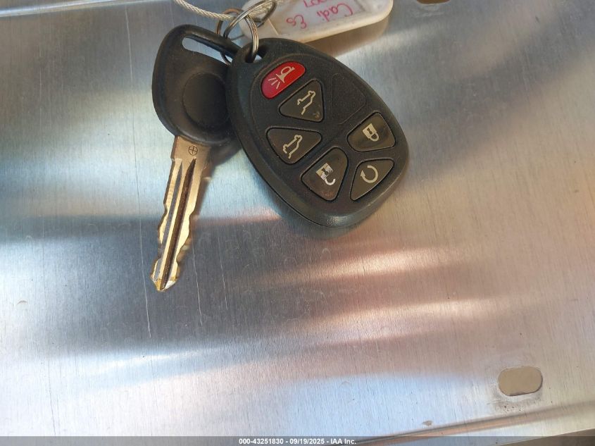 2007 Cadillac Escalade Standard VIN: 1GYEC63877R414474 Lot: 43251830