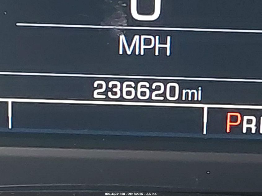 2015 Chevrolet Suburban 1500 Lt VIN: 1GNSKJKC3FR210961 Lot: 43251868