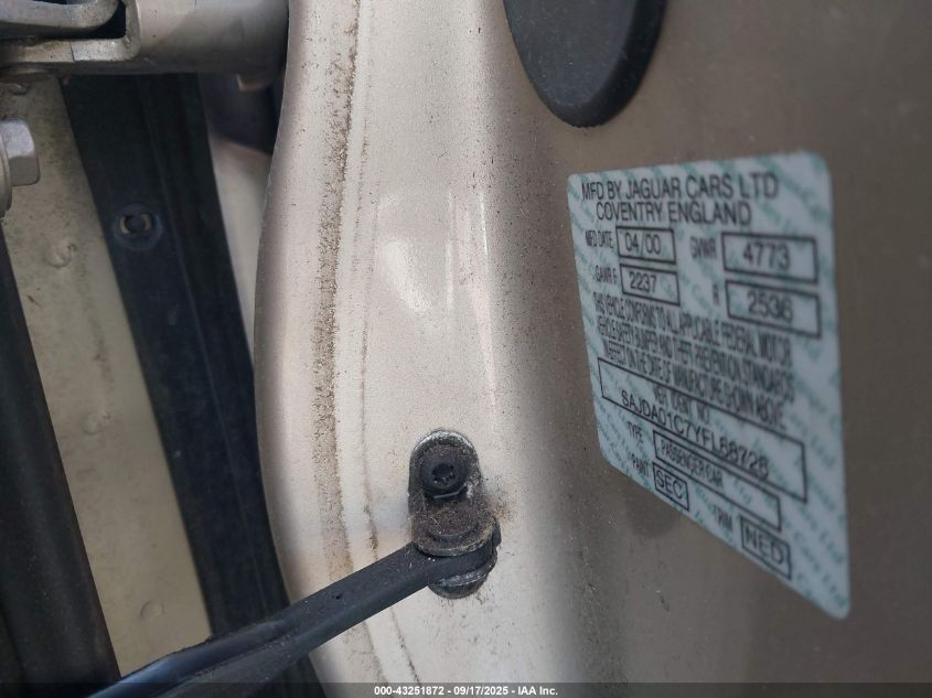 2000 Jaguar S-Type 3.0L V6 VIN: SAJDA01C7YFL68726 Lot: 43251872