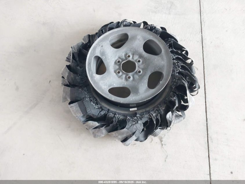 2005 Chevrolet Trailblazer Ls VIN: 1GNDS13S052267107 Lot: 43251895