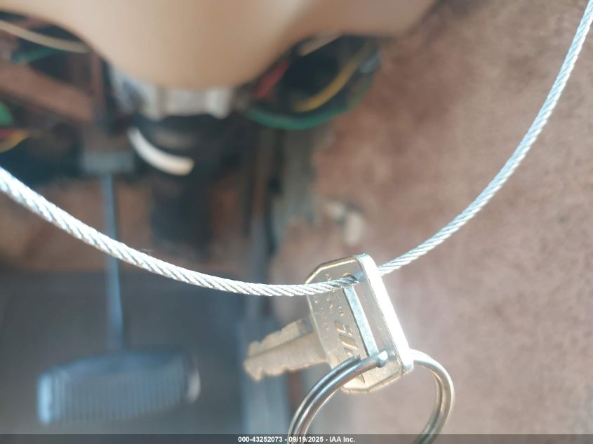 1983 Ford Econoline E150 Van VIN: 1FDDE14G9DHA10528 Lot: 43252073