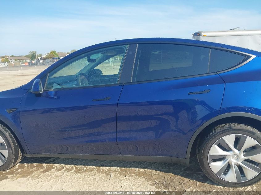 2023 Tesla Model Y Awd/Long Range Dual Motor All-Wheel Drive VIN: 7SAYGDEE4PA125024 Lot: 43252218