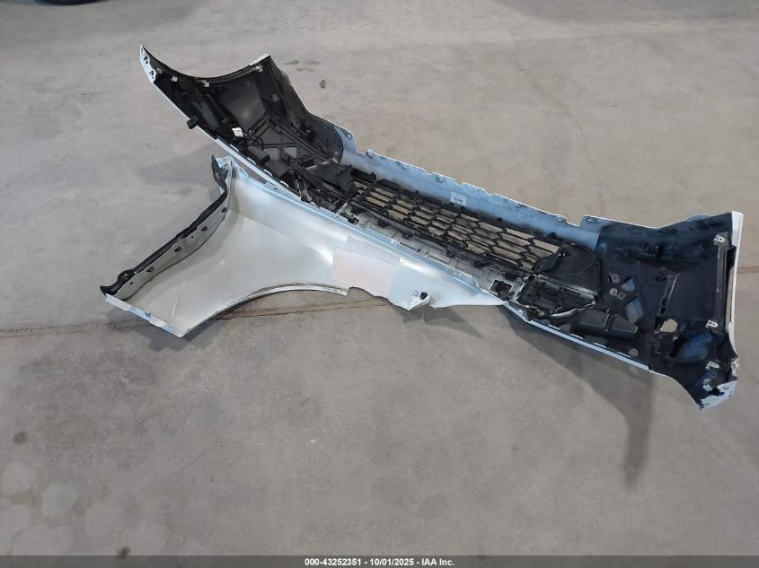 2025 BMW 3 Series 330I xDrive VIN: 3MW89CW07S8F34068 Lot: 43252351