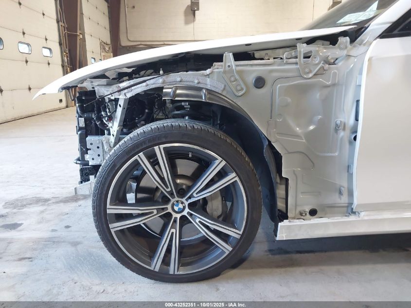 2025 BMW 3 Series 330I xDrive VIN: 3MW89CW07S8F34068 Lot: 43252351