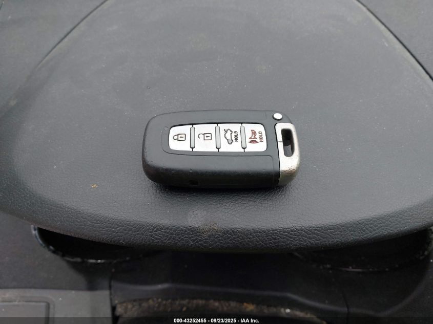 2015 Hyundai Sonata Hybrid VIN: KMHEC4A46FA137206 Lot: 43252455