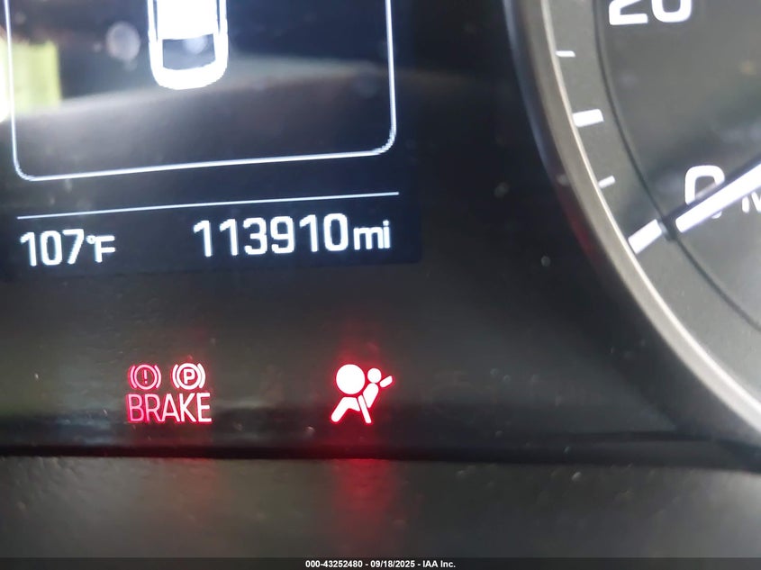 2018 HYUNDAI ELANTRA SEL 5NPD84LF5JH250954