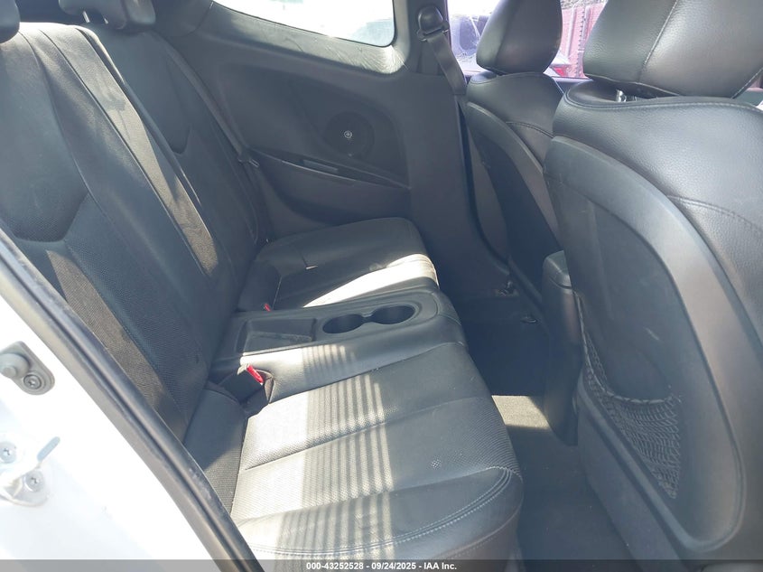 2013 HYUNDAI VELOSTER TURBO W/BLUE - KMHTC6AE3DU107863