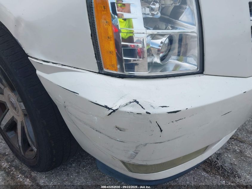 2009 Cadillac Escalade Esv Standard VIN: 1GYFC26209R258799 Lot: 43252530