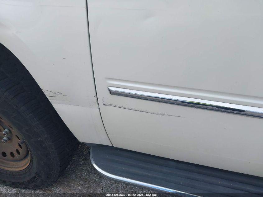 2009 Cadillac Escalade Esv Standard VIN: 1GYFC26209R258799 Lot: 43252530