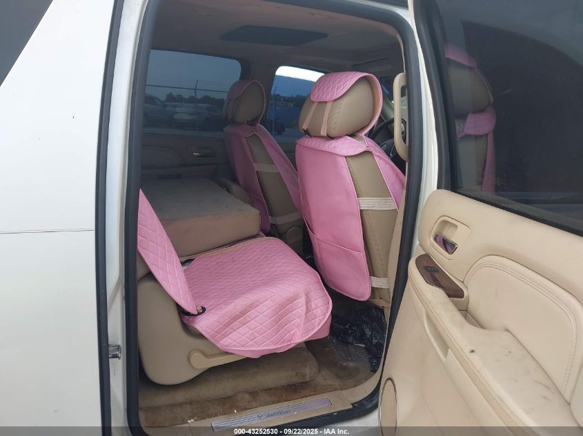 2009 Cadillac Escalade Esv Standard VIN: 1GYFC26209R258799 Lot: 43252530